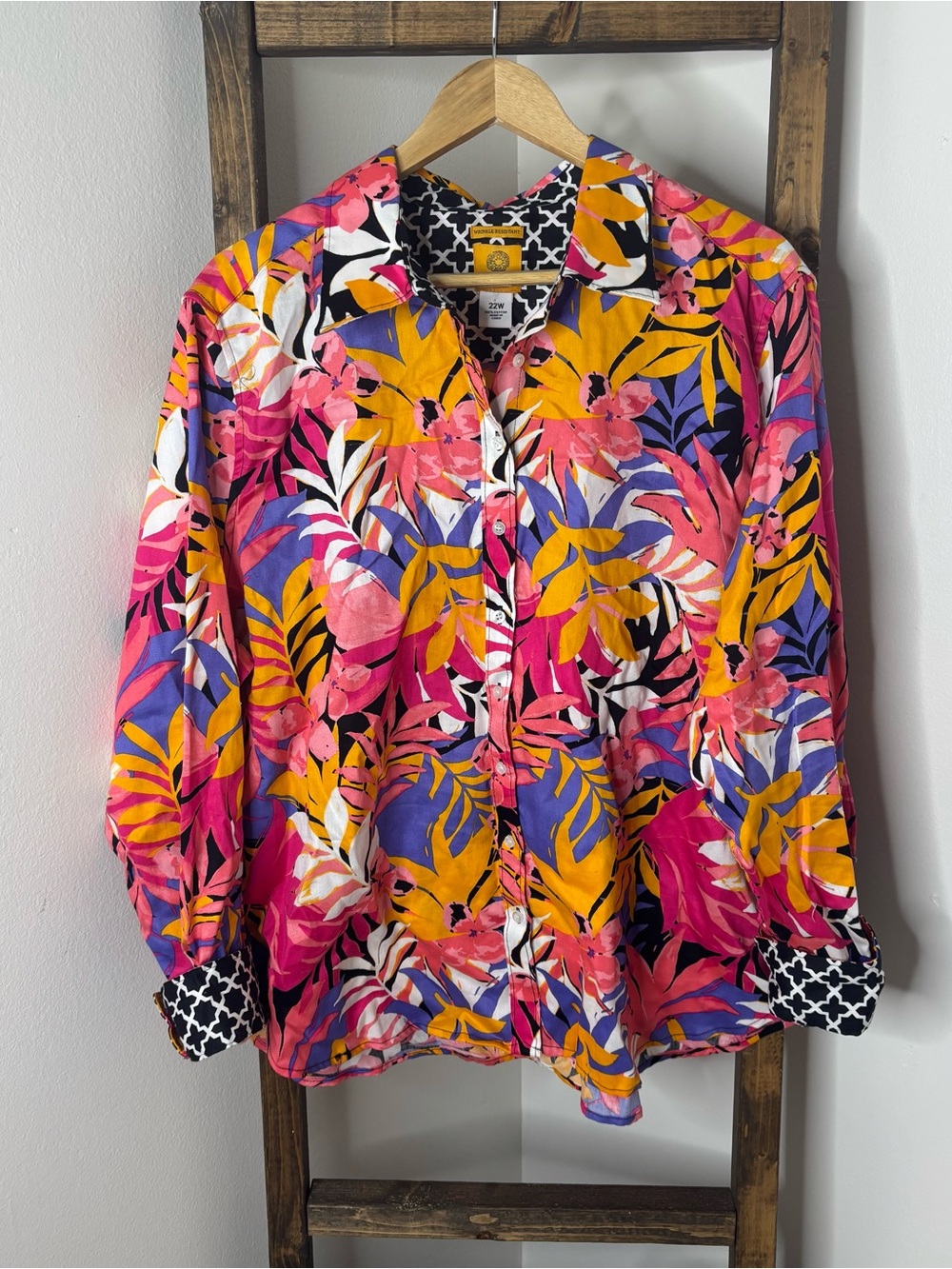 Ruby Rd. Vibrant Tropical Print Button-Up Blouse Size 22W